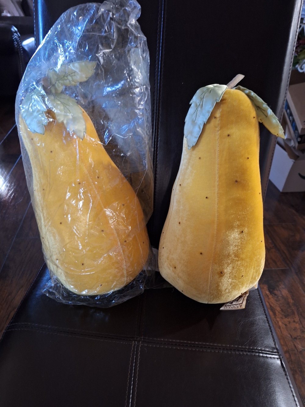 Vintage Mww Market Pair Of Plush Velvet Pear Pillow Pair Yellow